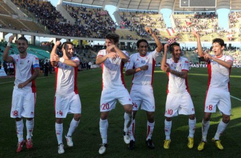 I giocatori del Bari 2012/13 ballano il pezzo del momento.